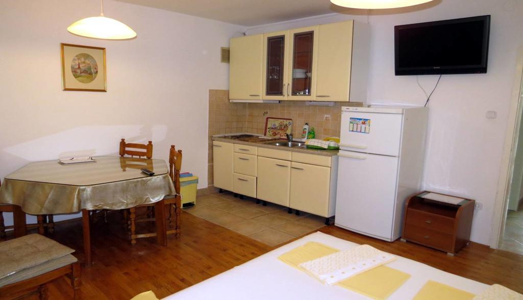 Apartments Corluka Baška Voda Eksteriør billede