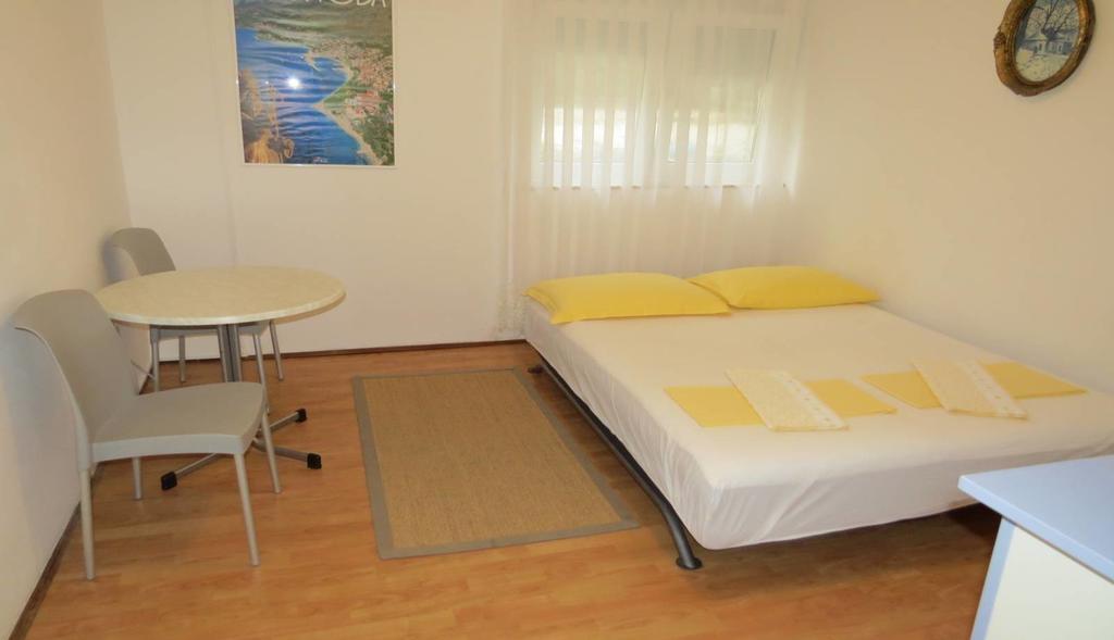 Apartments Corluka Baška Voda Eksteriør billede